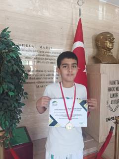 Evrensel Kolej